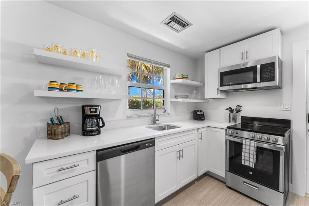 541 94th Ave N, Naples, FL 34108 Photo