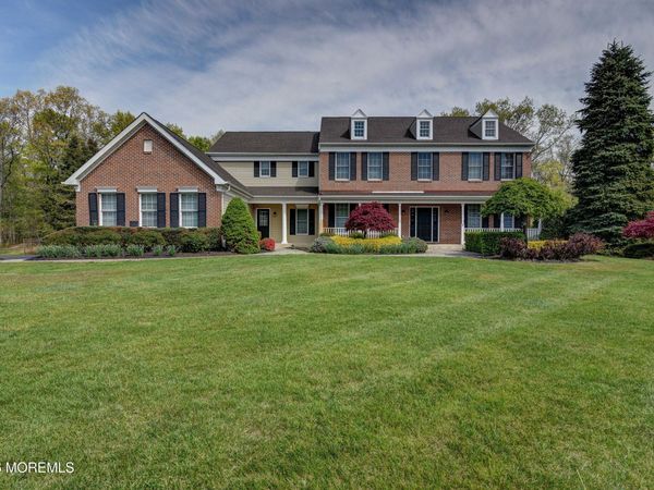 9 Mackenzie Court, Freehold, NJ 07728