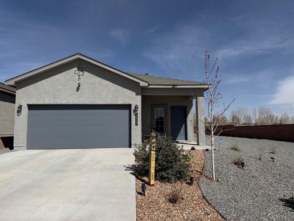 10543 Valedon Lane SW, Albuquerque, NM 87121
