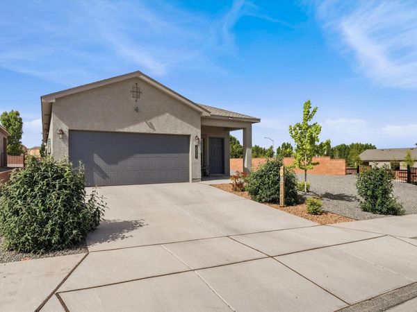 10543 Valedon Lane SW, Albuquerque, NM 87121