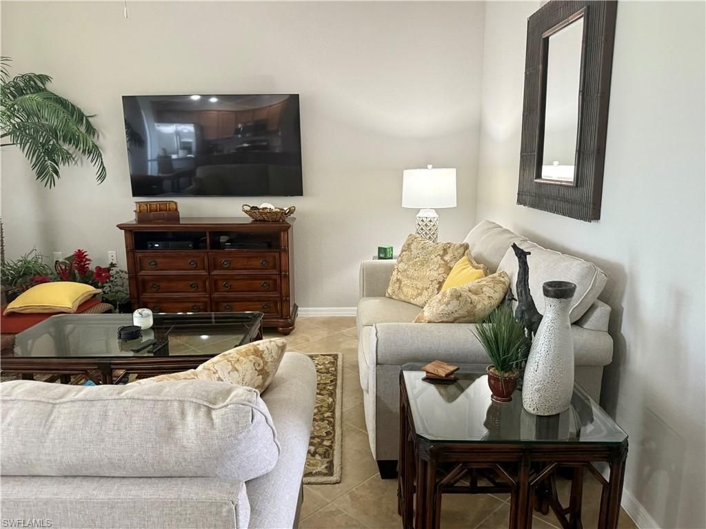 9715 Acqua Ct, Unit 136, Naples, FL 34113 Photo
