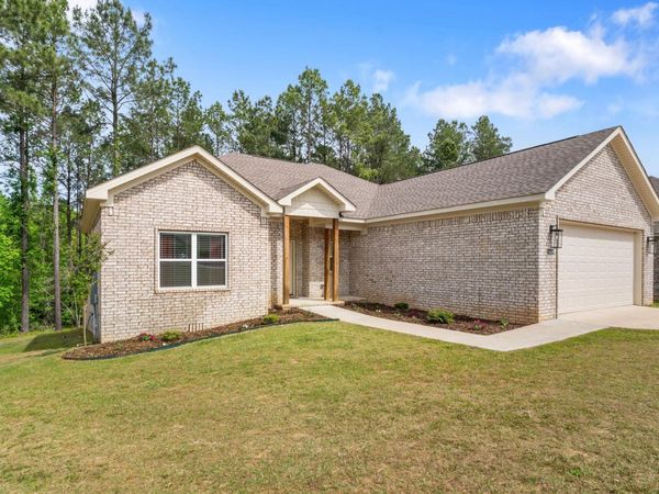 18508 Parkway Pines Drive, Bauxite, AR 72011