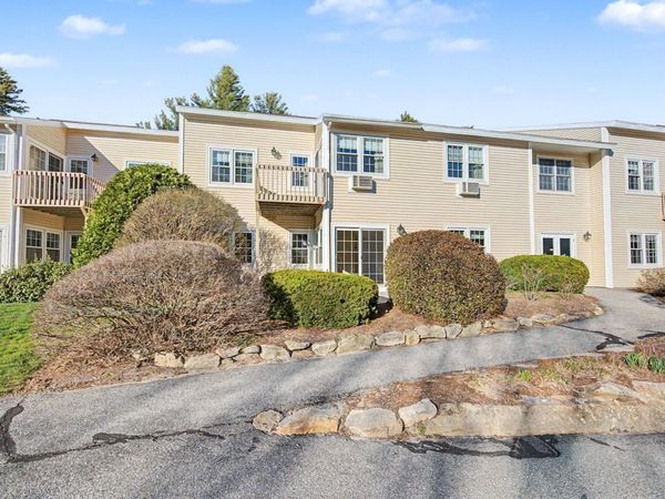 332 Parkside Road, Unit 3, New London, NH 03257