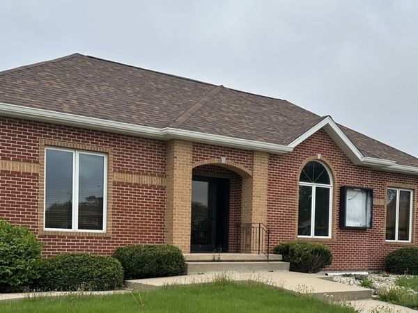 2504 4th Street , Peru, IL 61354