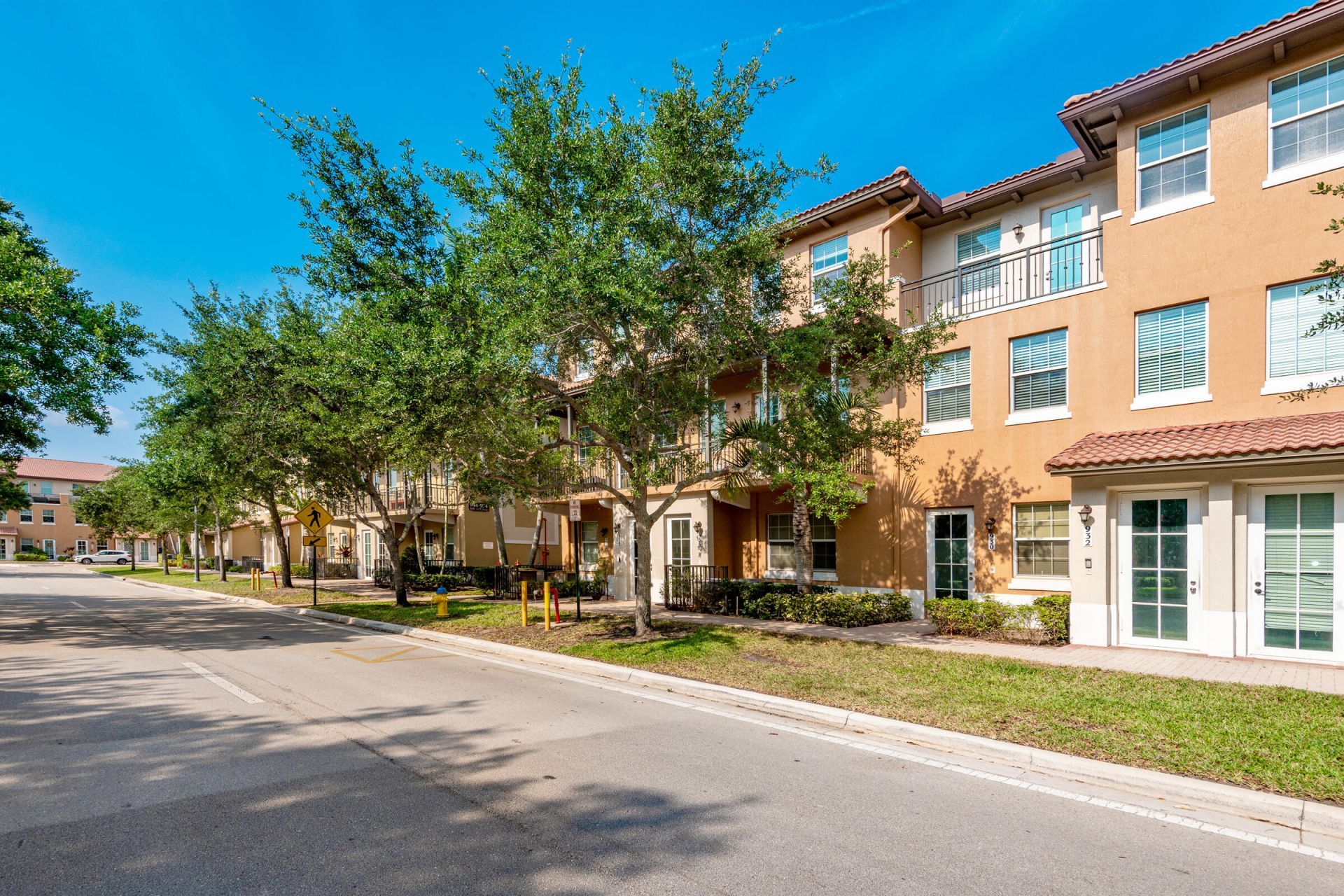 932 SW 147th Avenue, Unit 2905, Pembroke Pines, FL 33027 Photo