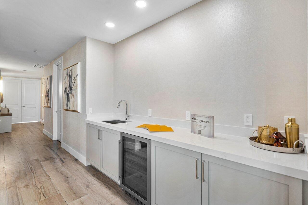 184 Lake Drive, Unit 3101, Palm Beach Shores, FL 33404 Photo