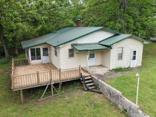 2678 Bread Tray Mountain Road , Lampe, MO 65681