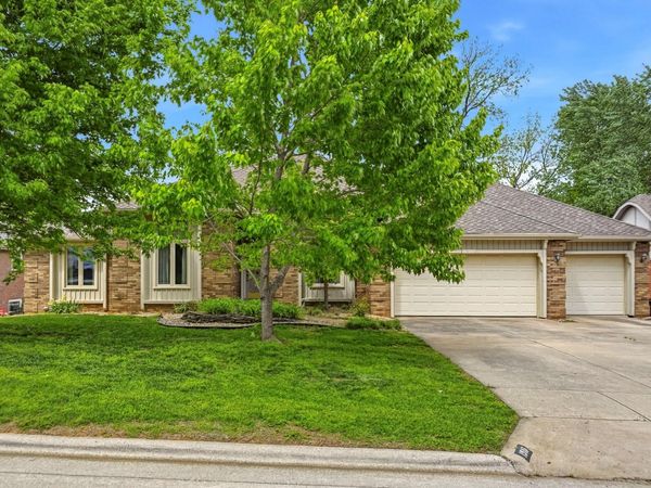 1915 E Canterbury Street , Springfield, MO 65804