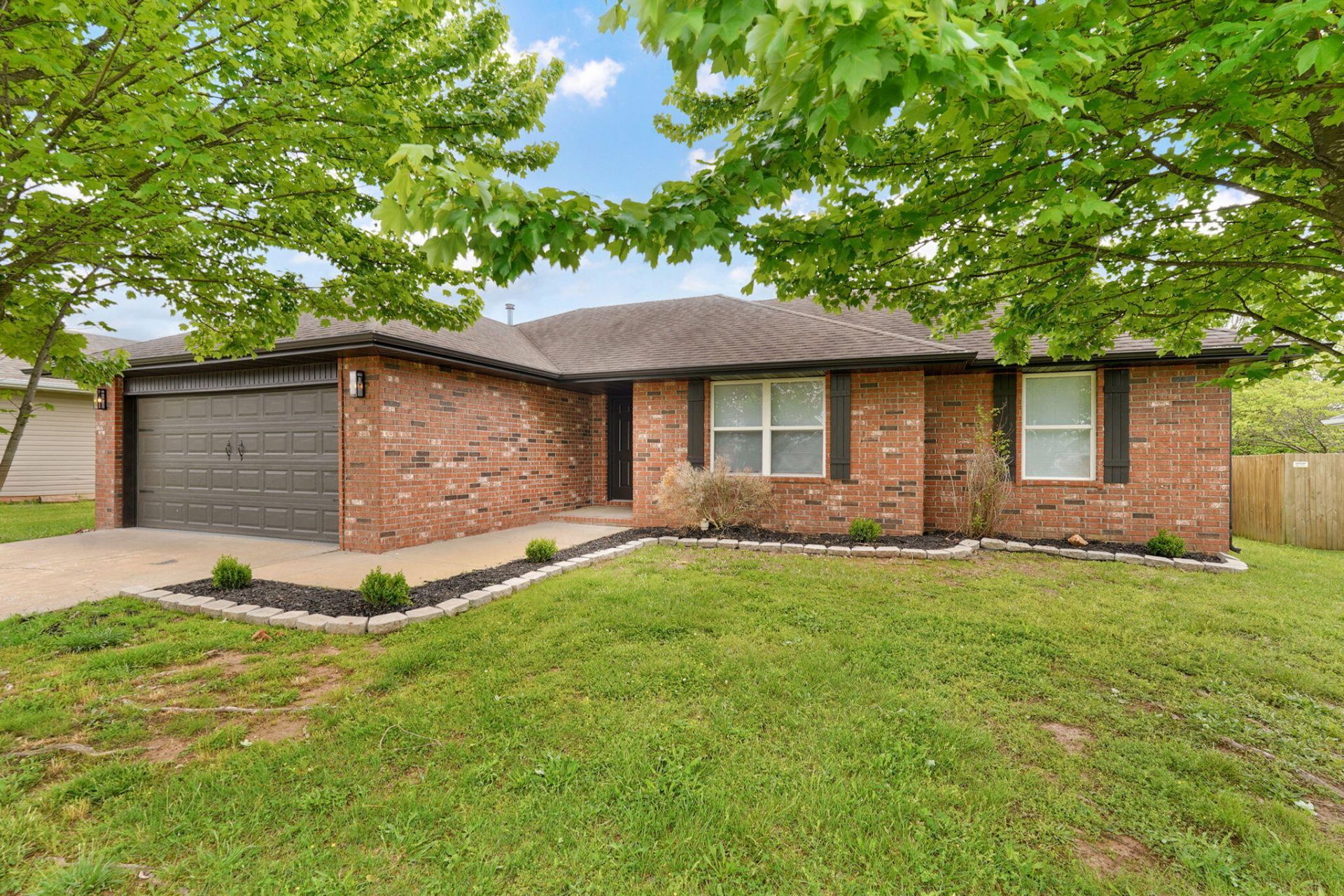 3784 W Ridgeway Street, Springfield, MO 65807 Main Photo