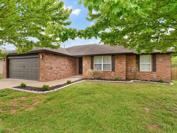 3784 W Ridgeway Street , Springfield, MO 65807