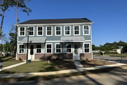 491 Martins Creek Boulevard photo 4