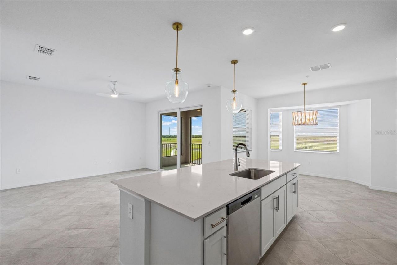 19140 Scallop Loop, Unit 401, Bradenton, FL 34211 Photo