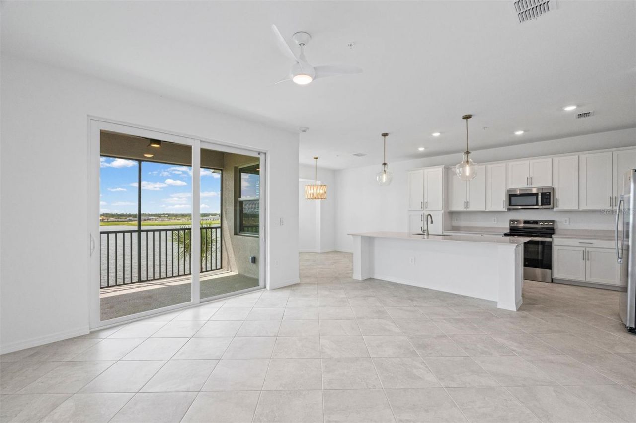 19140 Scallop Loop, Unit 401, Bradenton, FL 34211 Photo