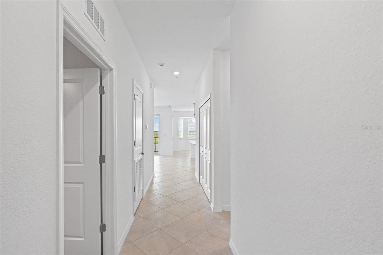 19140 Scallop Loop, Unit 401, Bradenton, FL 34211 Photo