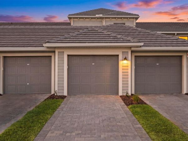 19015 SCALLOP LOOP, Unit 104, LAKEWOOD RANCH, FL 34211