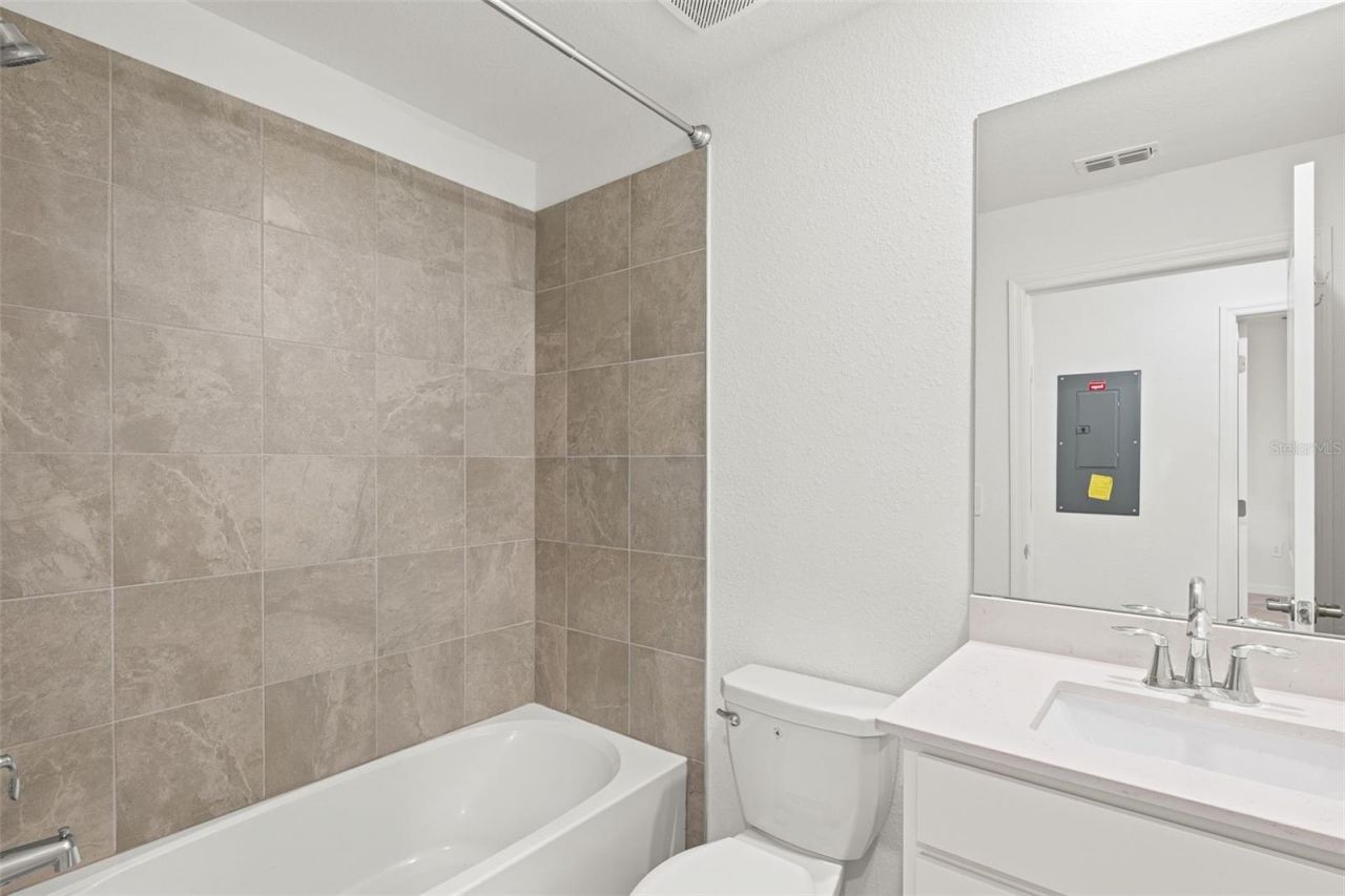 19015 Scallop Loop, Unit 104, Lakewood Ranch, FL 34211 Photo