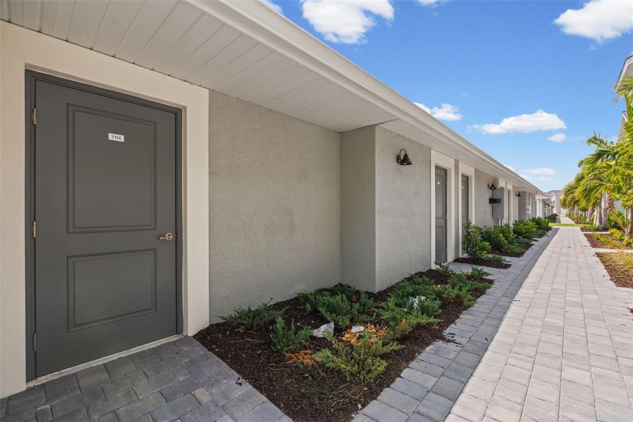 19015 Scallop Loop, Unit 104, Lakewood Ranch, FL 34211 Photo