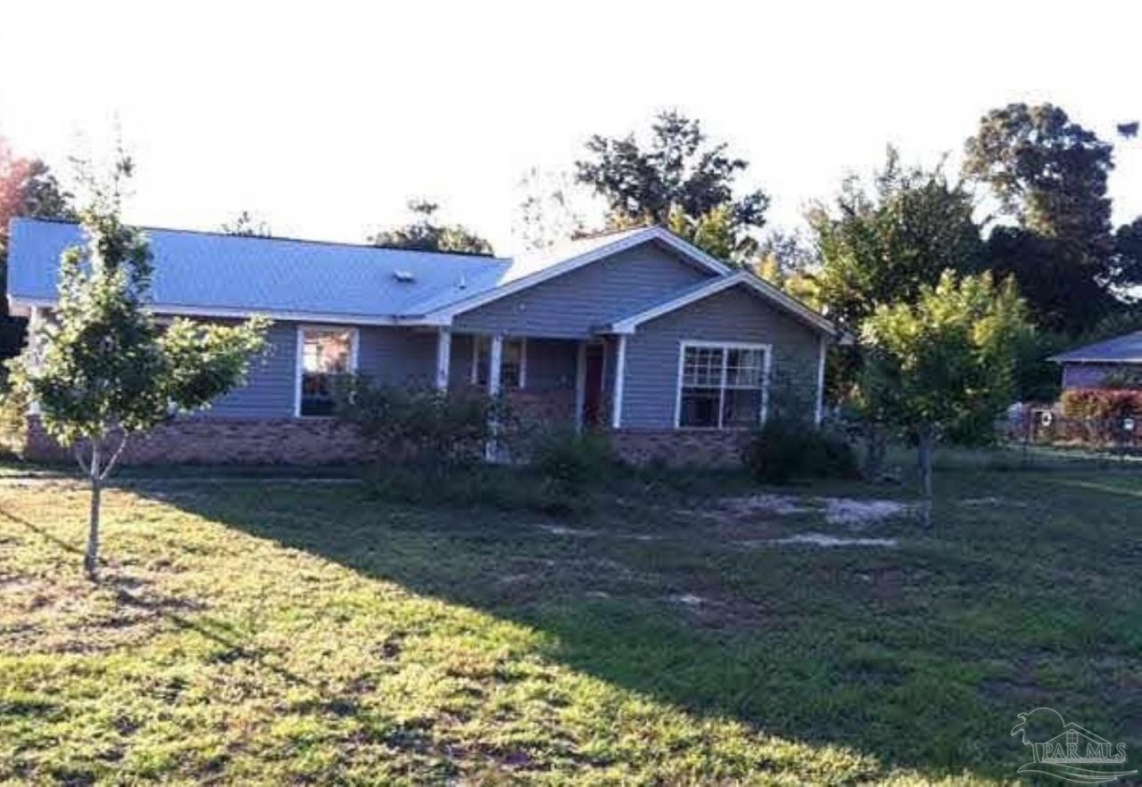 4651 W Bushnell Rd, Milton, FL 32583 Main Photo