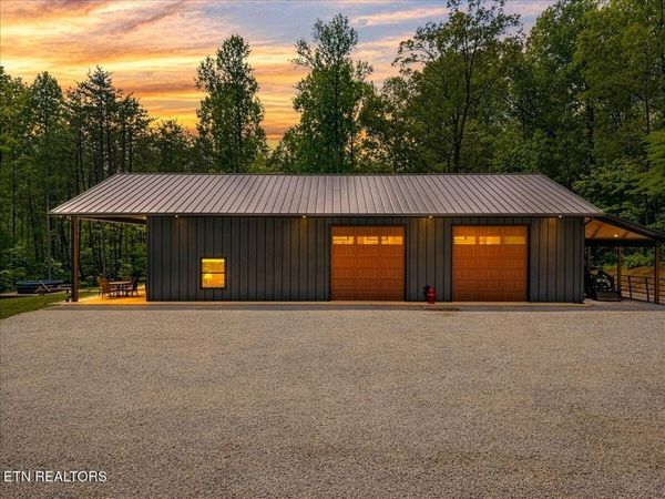 160 Riverside Drive, Madisonville, TN 37354