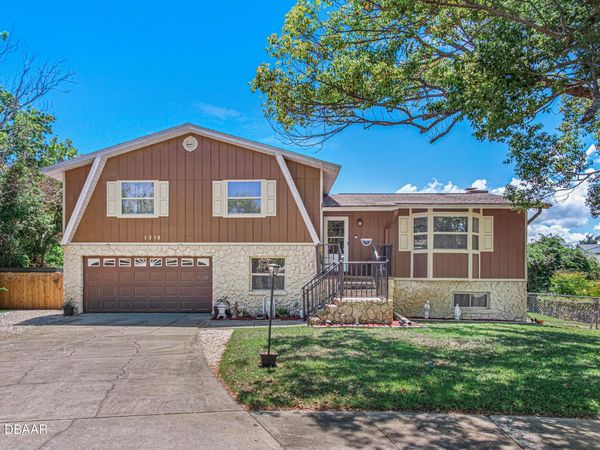 1319 S Paradise Lane, Daytona Beach, FL 32119