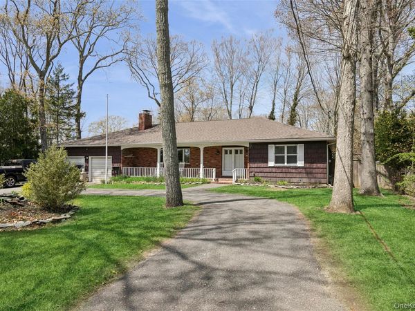 680 Westview Drive, Mattituck, NY 11952