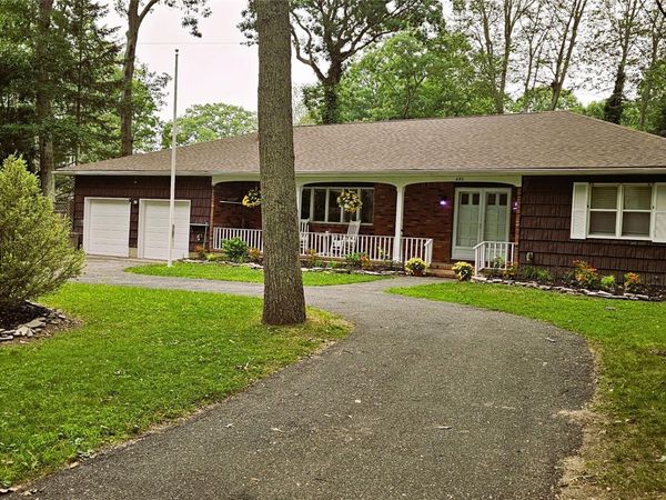 680 Westview Drive, Mattituck, NY 11952
