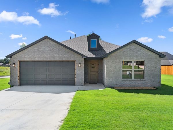 5827 Coldspring Lane, Bartlesville, OK 74006