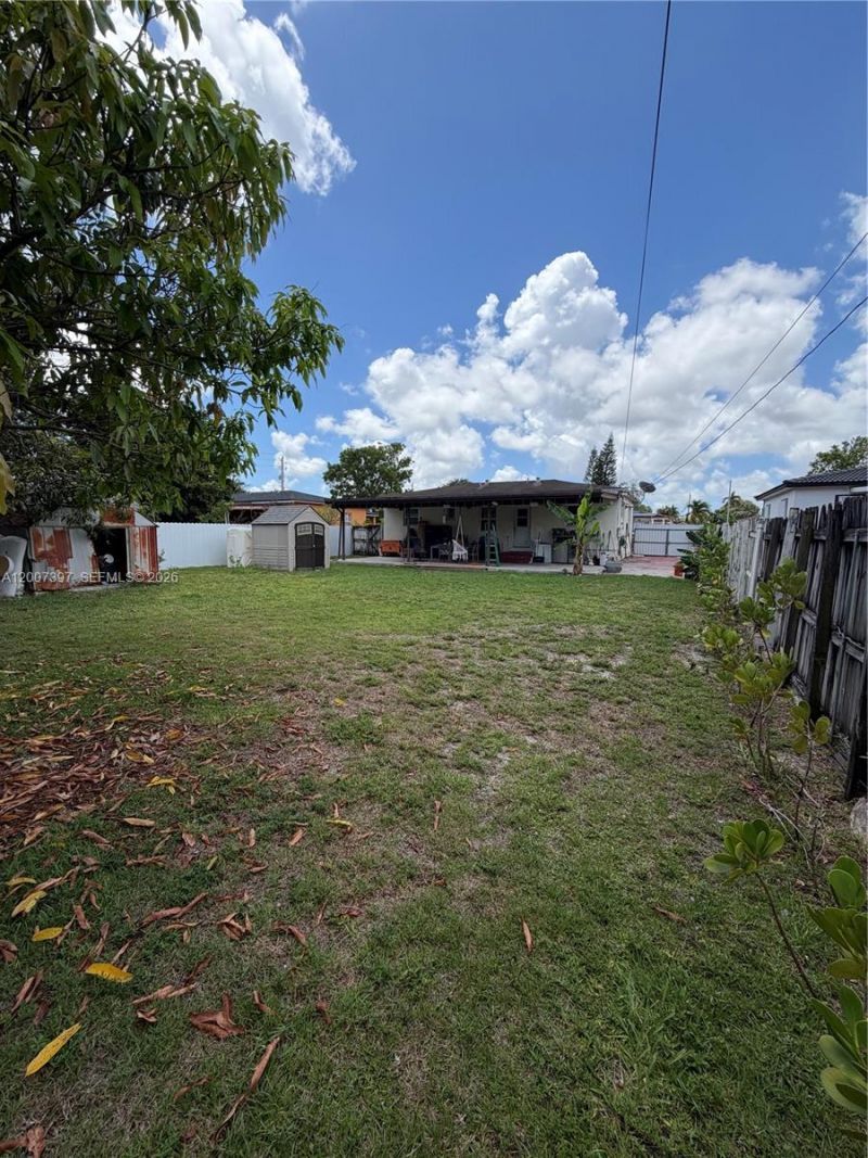 571 E 60th St, Hialeah, FL 33013 Photo