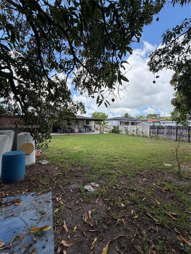 571 E 60th St, Hialeah, FL 33013 Photo