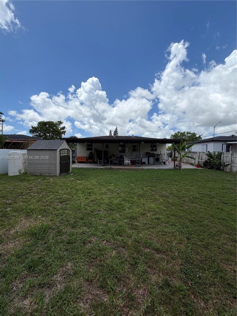 571 E 60th St, Hialeah, FL 33013 Photo