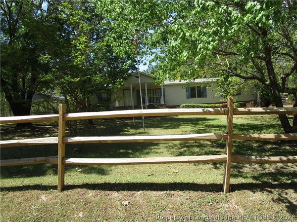 128 Autumn Drive , Vass, NC 28394