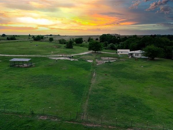 3365 N Fm 730 , Decatur, TX 76234