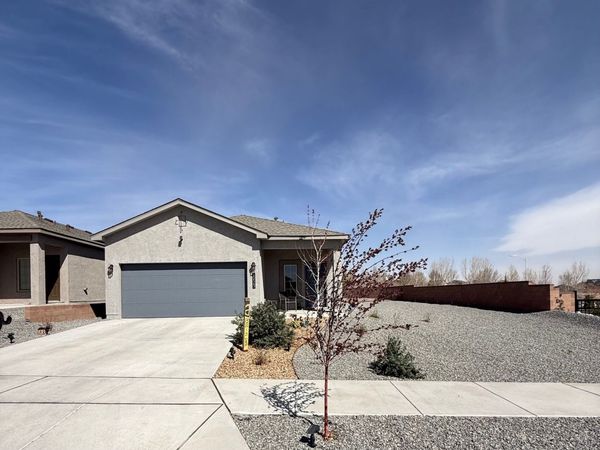 10543 Valedon Lane SW, Albuquerque, NM 87121