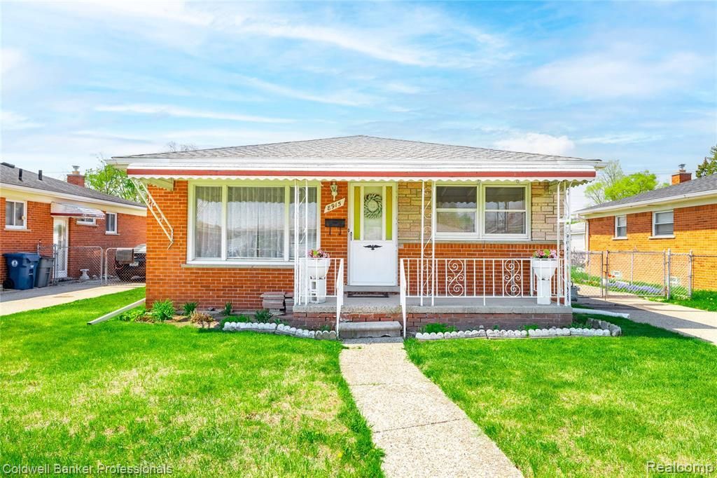 8915 Wormer Avenue, Redford Township, MI 48239 Main Photo