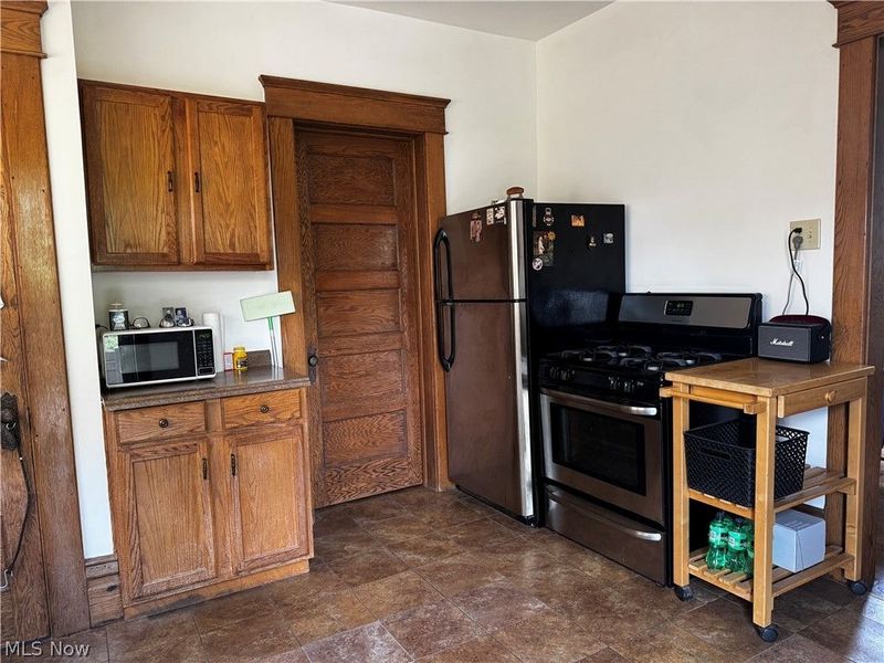 75 N Crawford Street, Millersburg, OH 44654 Photo 6