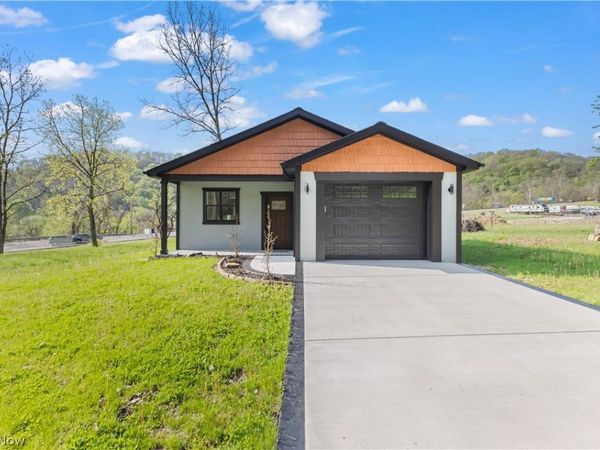 284 Central Avenue , Weirton, WV 26062