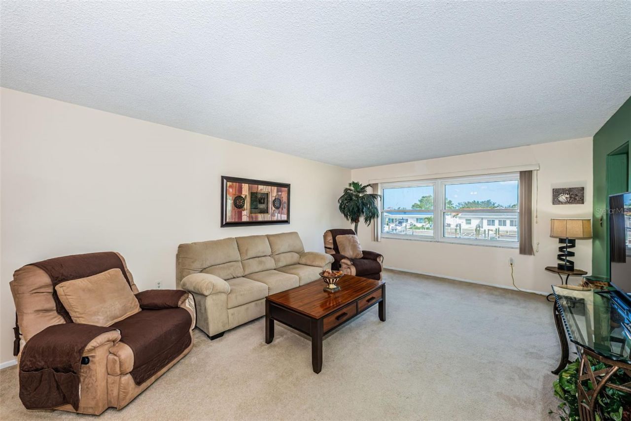 4725 Cove Circle , Unit 210, Saint Petersburg, FL 33708 Photo