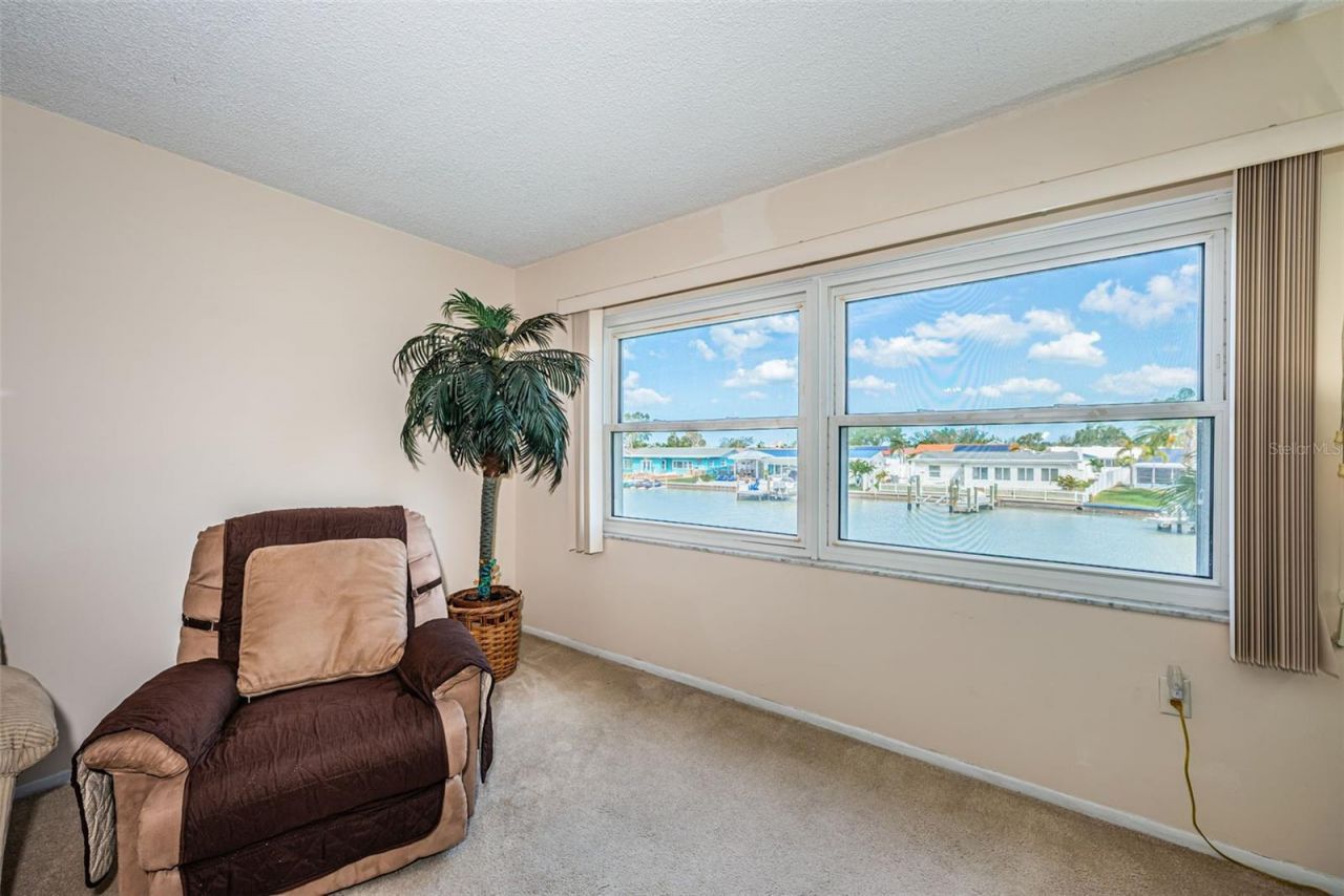 4725 Cove Circle , Unit 210, Saint Petersburg, FL 33708 Photo