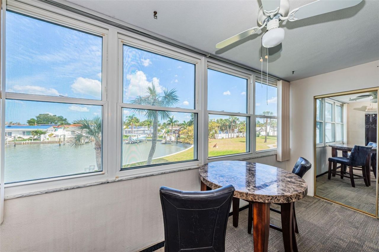 4725 Cove Circle , Unit 210, Saint Petersburg, FL 33708 Photo