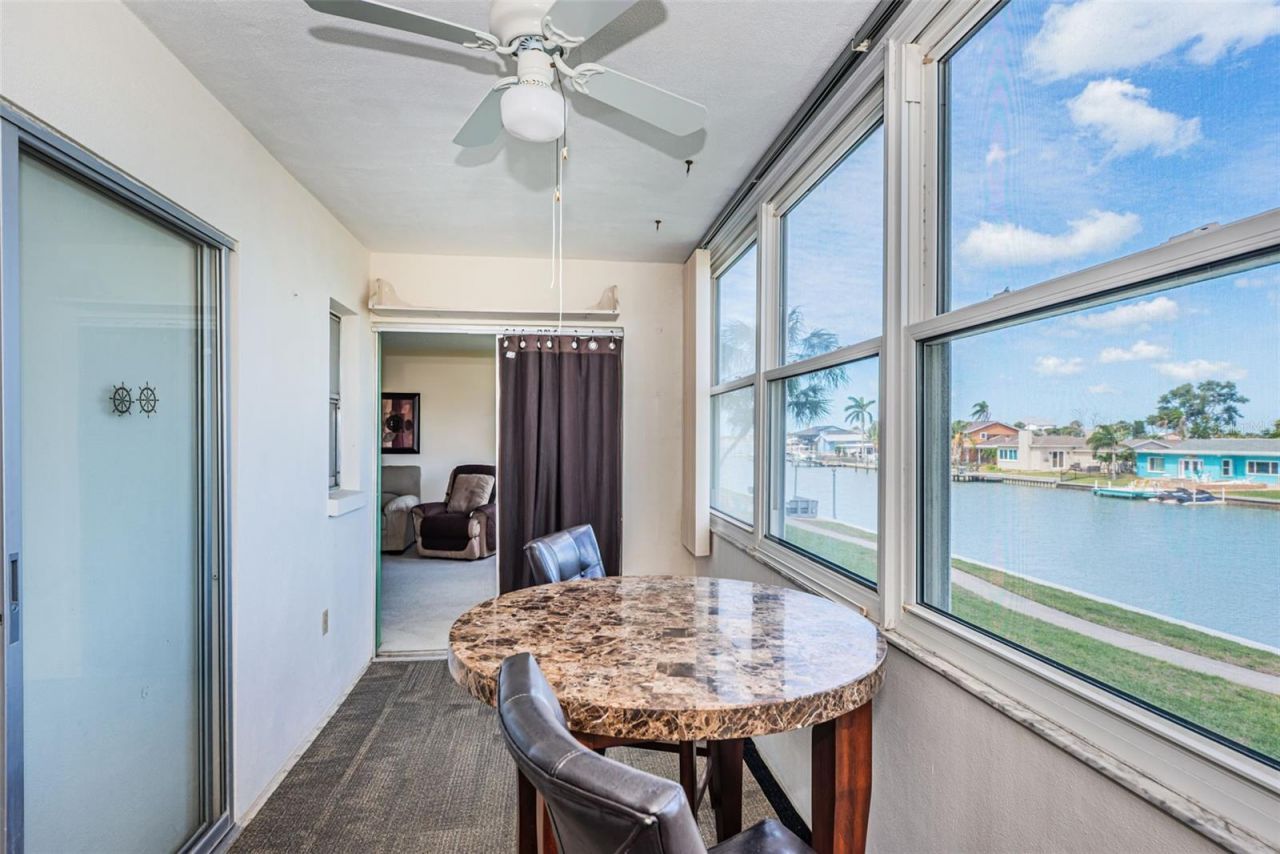 4725 Cove Circle , Unit 210, Saint Petersburg, FL 33708 Photo