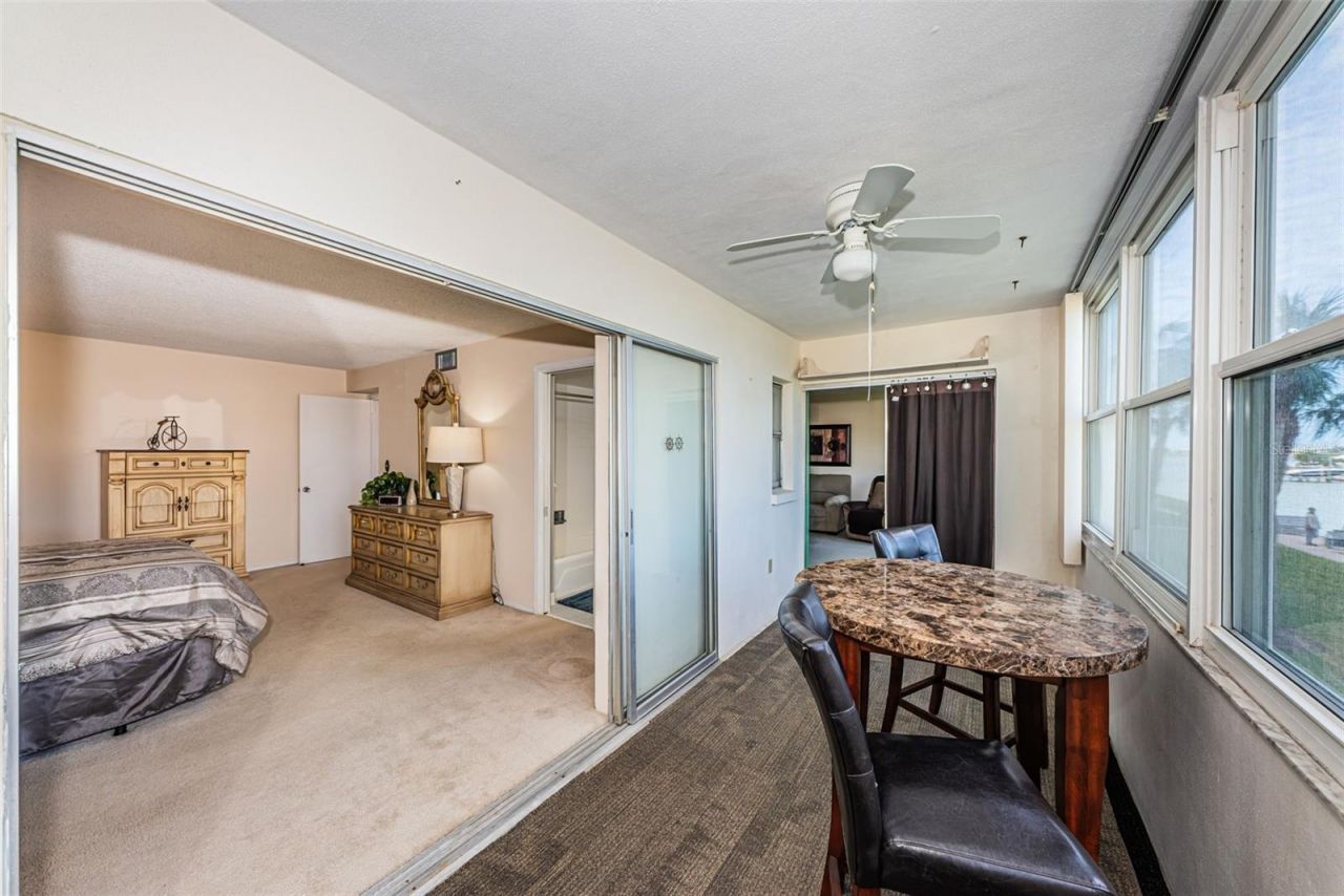 4725 Cove Circle , Unit 210, Saint Petersburg, FL 33708 Photo