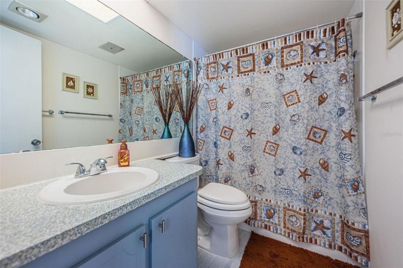 4725 Cove Circle , Unit 210, Saint Petersburg, FL 33708 Photo