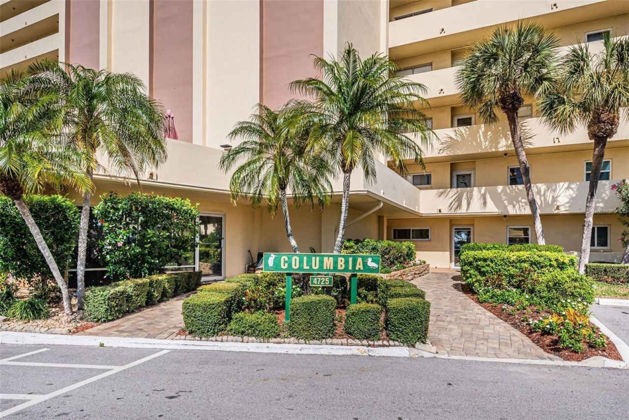 4725 Cove Circle , Unit 210, Saint Petersburg, FL 33708 Photo