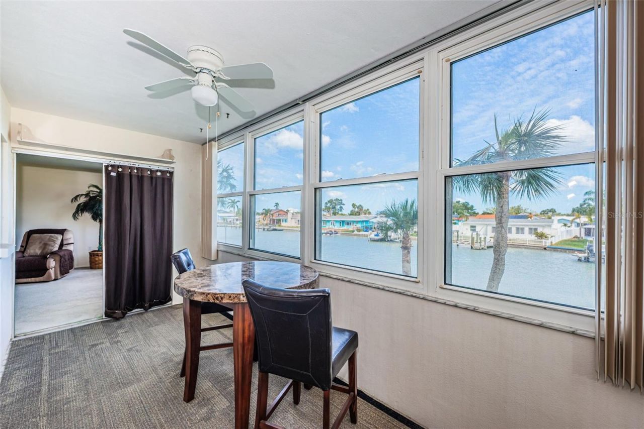 4725 Cove Circle , Unit 210, Saint Petersburg, FL 33708 Photo