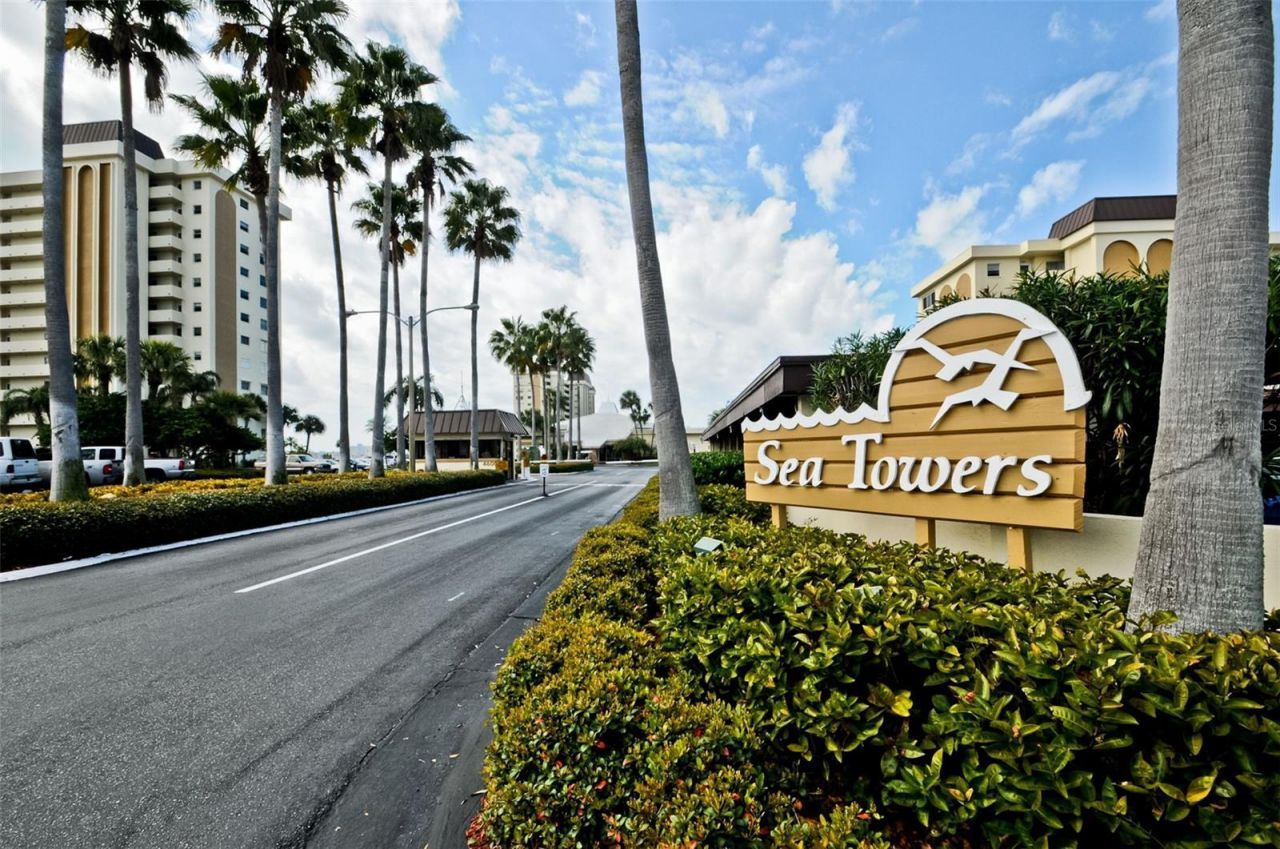 4725 Cove Circle , Unit 210, Saint Petersburg, FL 33708 Photo