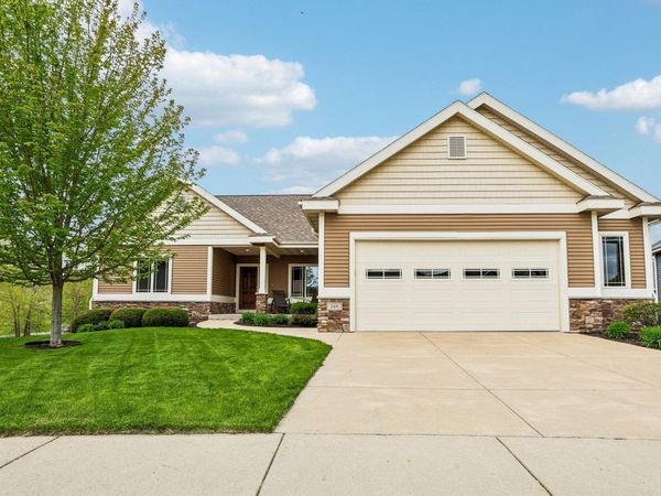248 Greenway Circle, Deerfield, WI 53531