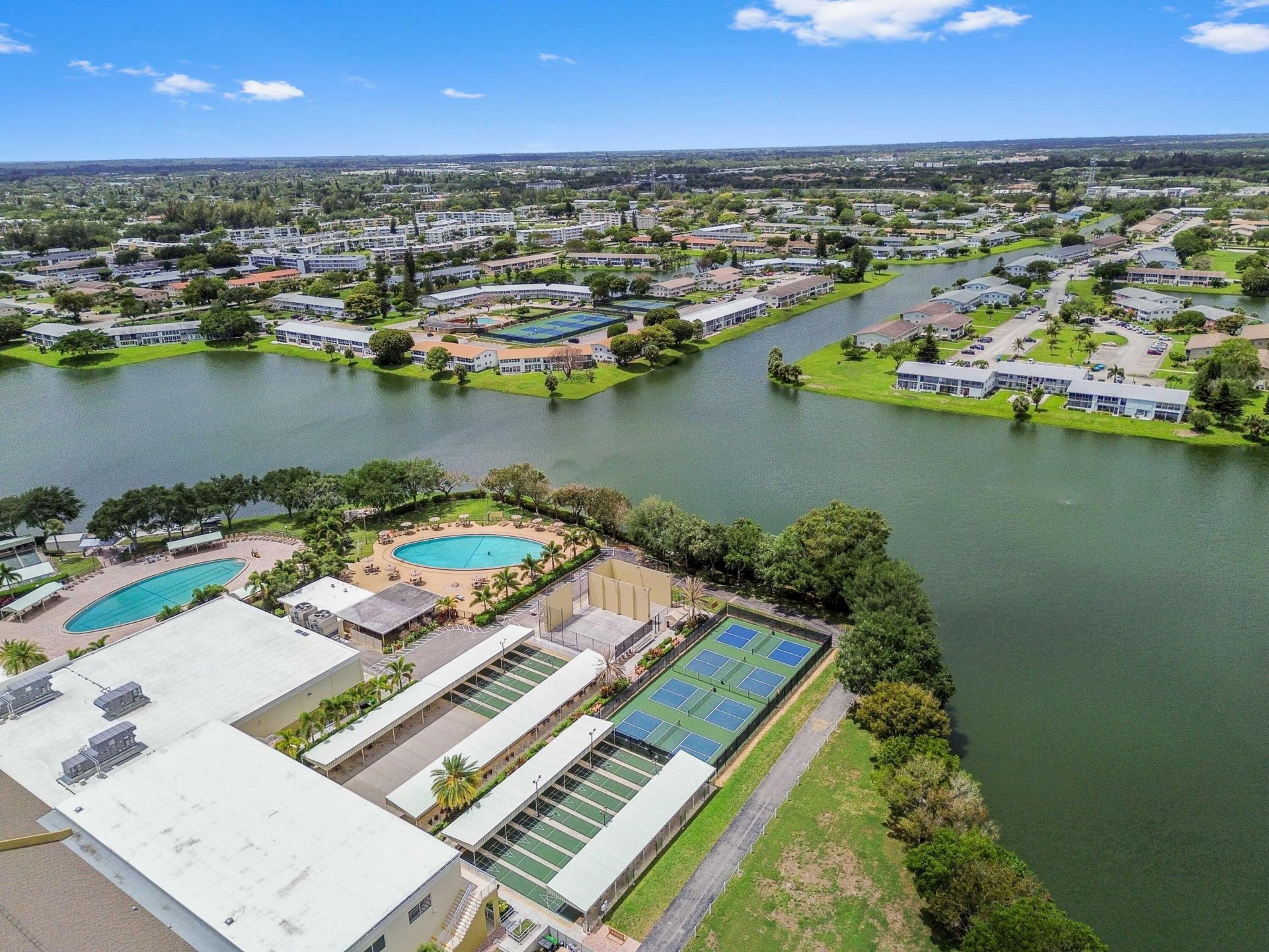 2 Chatham A, West Palm Beach, FL 33417 Photo