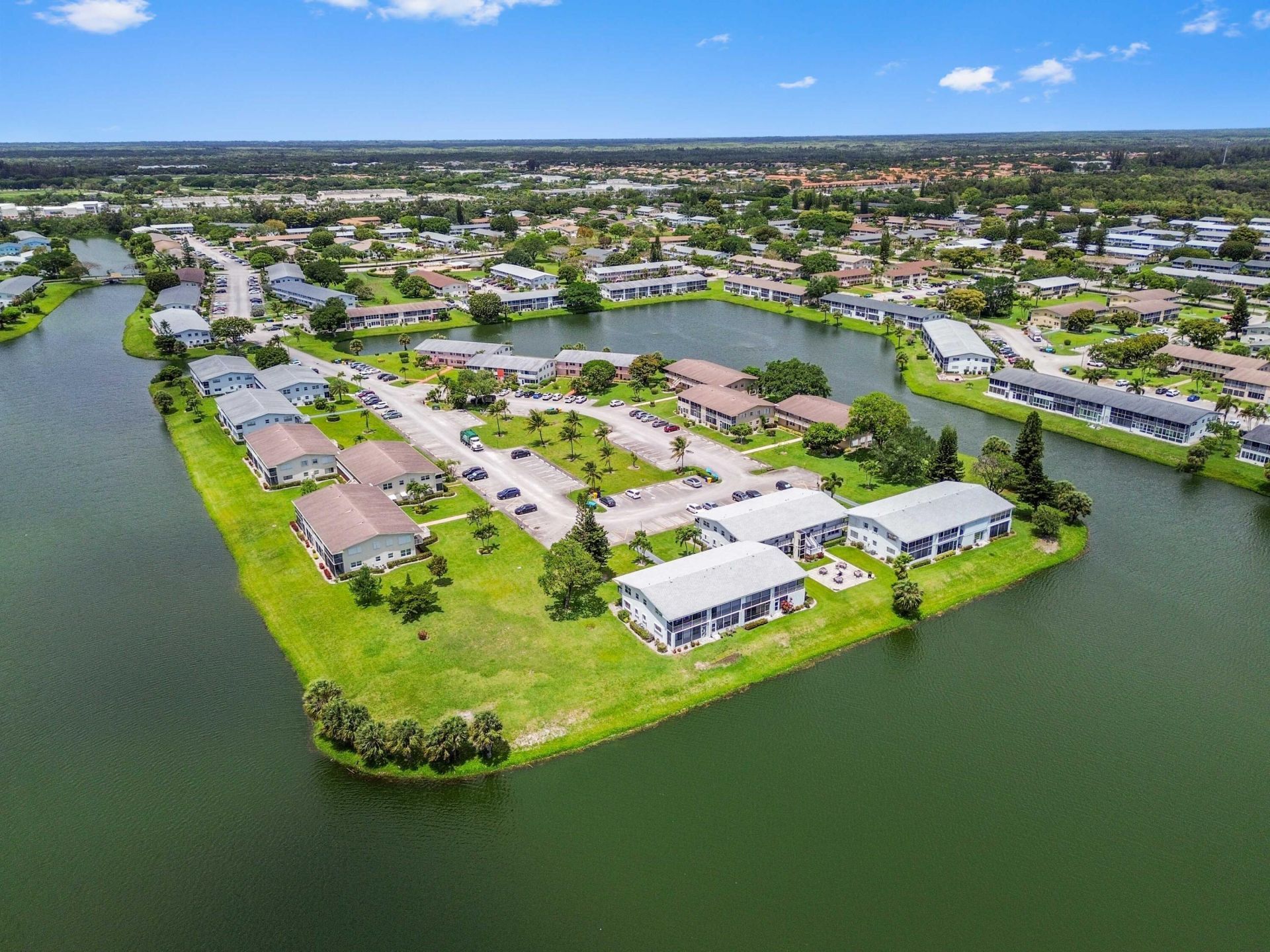 2 Chatham A, West Palm Beach, FL 33417 Photo