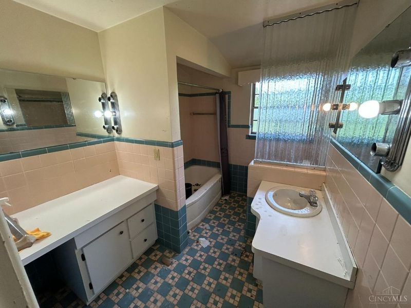 2810 Robers Avenue, Cincinnati, OH 45239 Photo 6