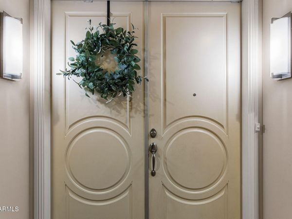 3801 N GOLDWATER Boulevard, Unit 204, Scottsdale, AZ 85251